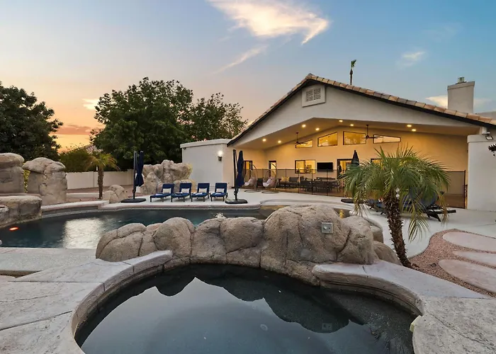 Sweetwater Luxury - Pool Volleyball & Holiday home *