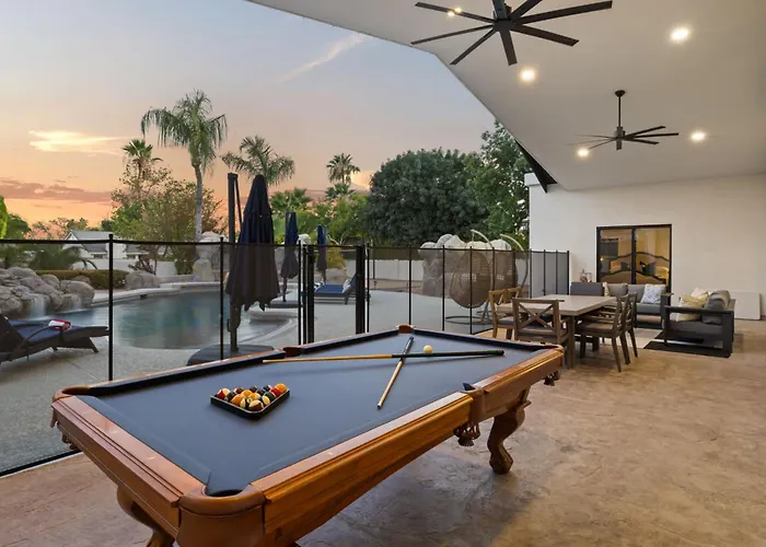 Sweetwater Luxury - Pool Volleyball & *
