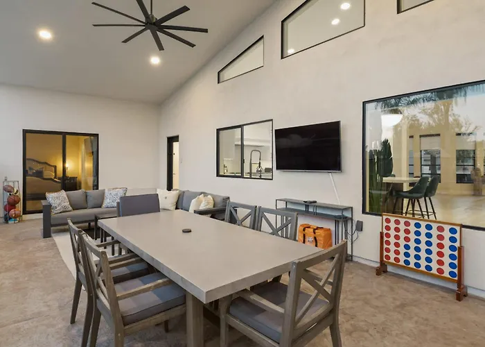 Sweetwater Luxury - Pool Volleyball & Holiday home *