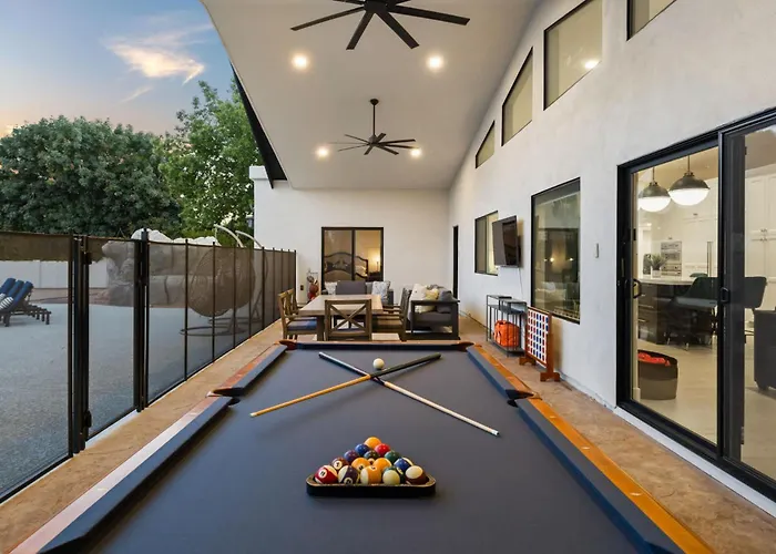 Sweetwater Luxury - Pool Volleyball & *