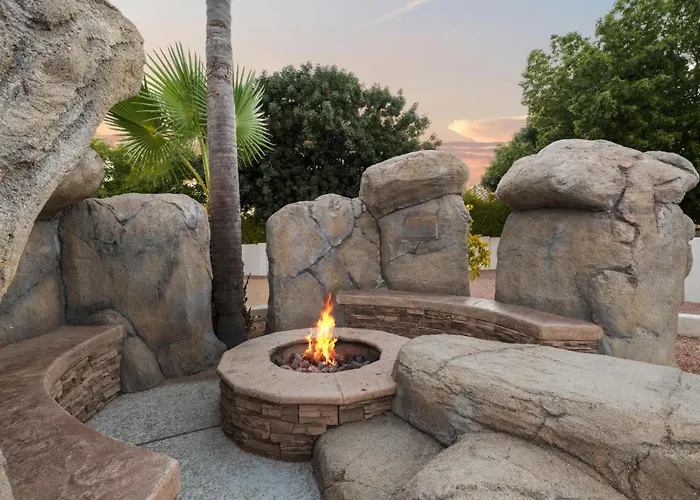 Sweetwater Luxury - Pool Volleyball & Holiday home Scottsdale