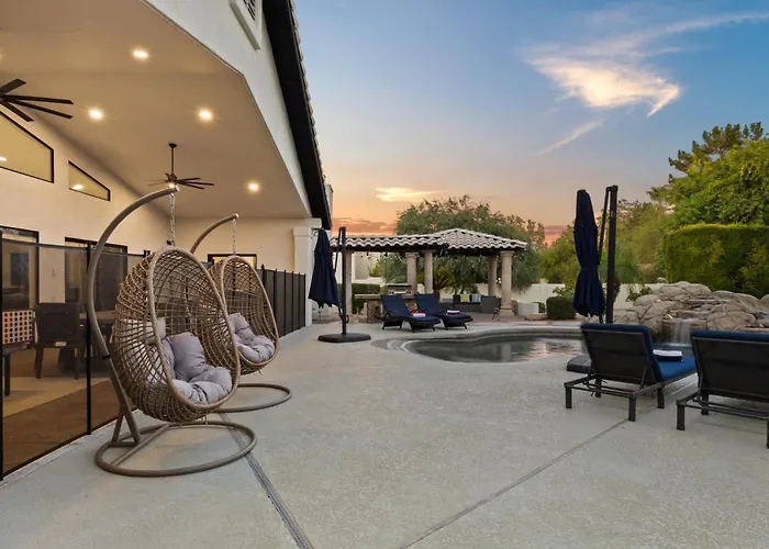 Sweetwater Luxury - Pool Volleyball & *